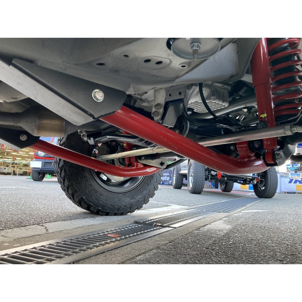 HIGH-BRIDGE FIRST Caster Corrected Extra Heavy-duty Front Radius Arms Jimny (1995-1998)