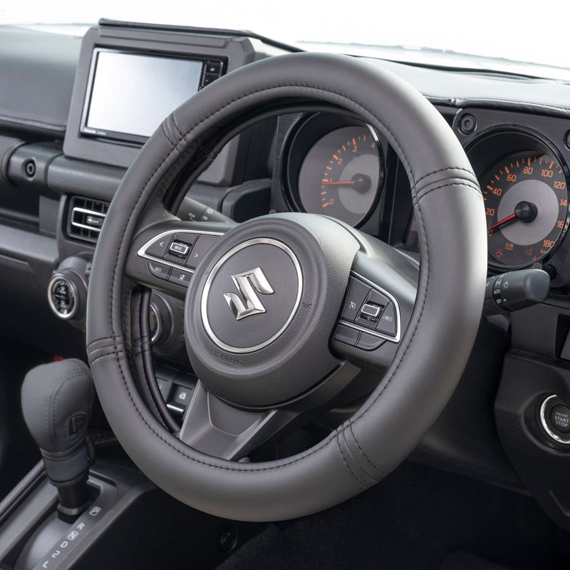GRACE Prime Synthetic Leather Steering Wheel Cover