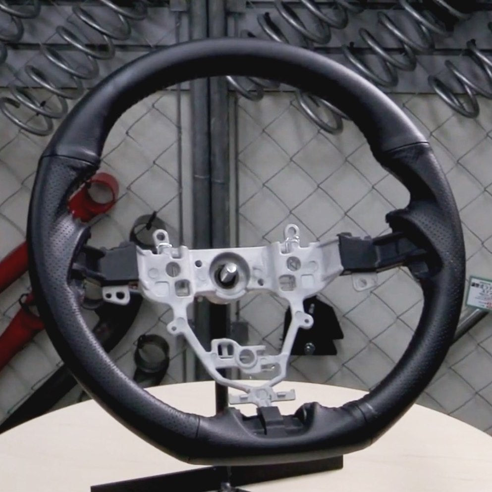 SHOWA GARAGE Leather Combination Steering Wheel Matte Jimny (2018-ON)
