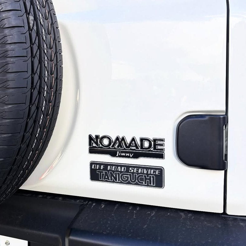Jimny NOMADE Emblem 16x4cm