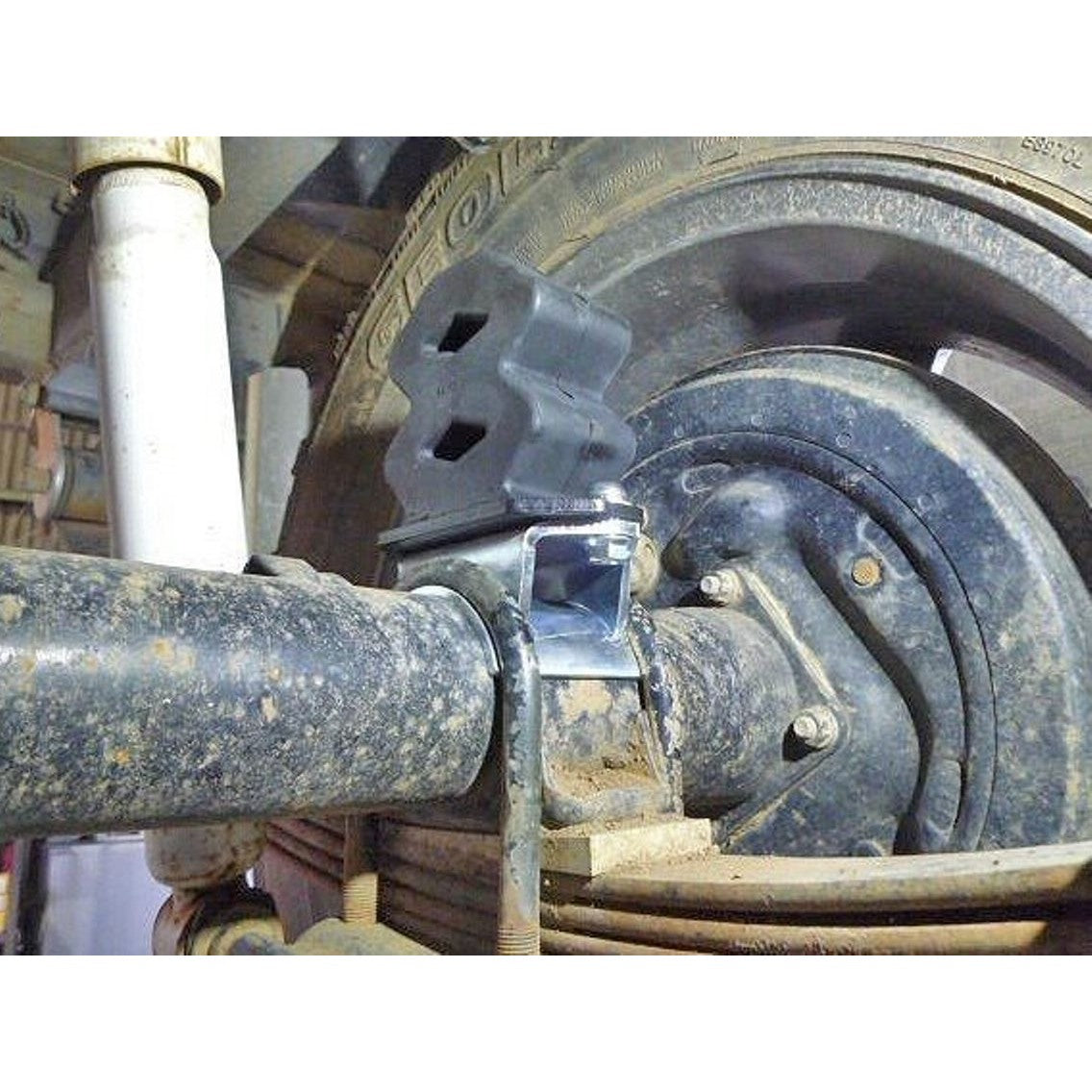 SHOWA GARAGE set of two X-Large Figure 8 Bump Stops Jimny (1981-1998)