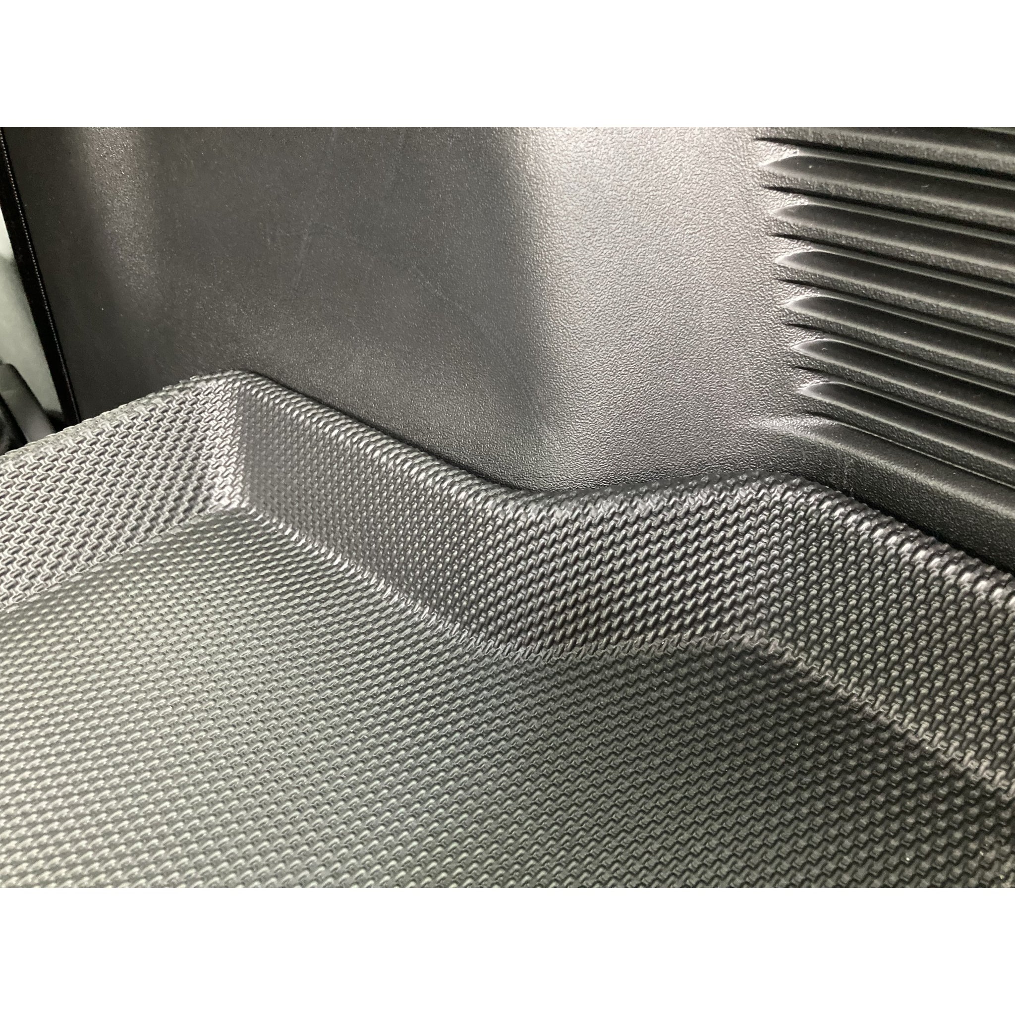 jb74kombi様 SHOWA GARAGE 3D Molded Cargo Liner Luggage Rubber Mat Tray Jimny